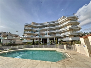 appartement à la vente -   06400  CANNES, surface 78 m2 vente appartement - APR642982